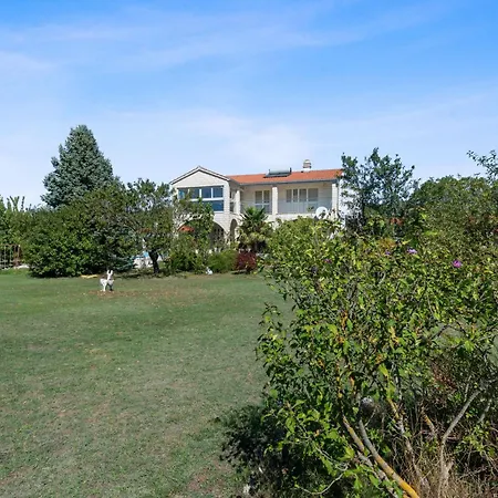 Almas Villa Neoric